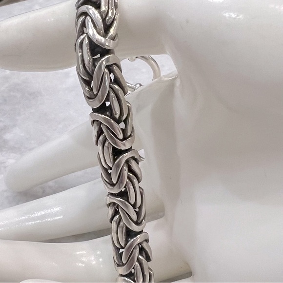 Sterling Silver Thick Solid Borobudur Link Toggle Clasp Bracelet - Picture 5 of 13